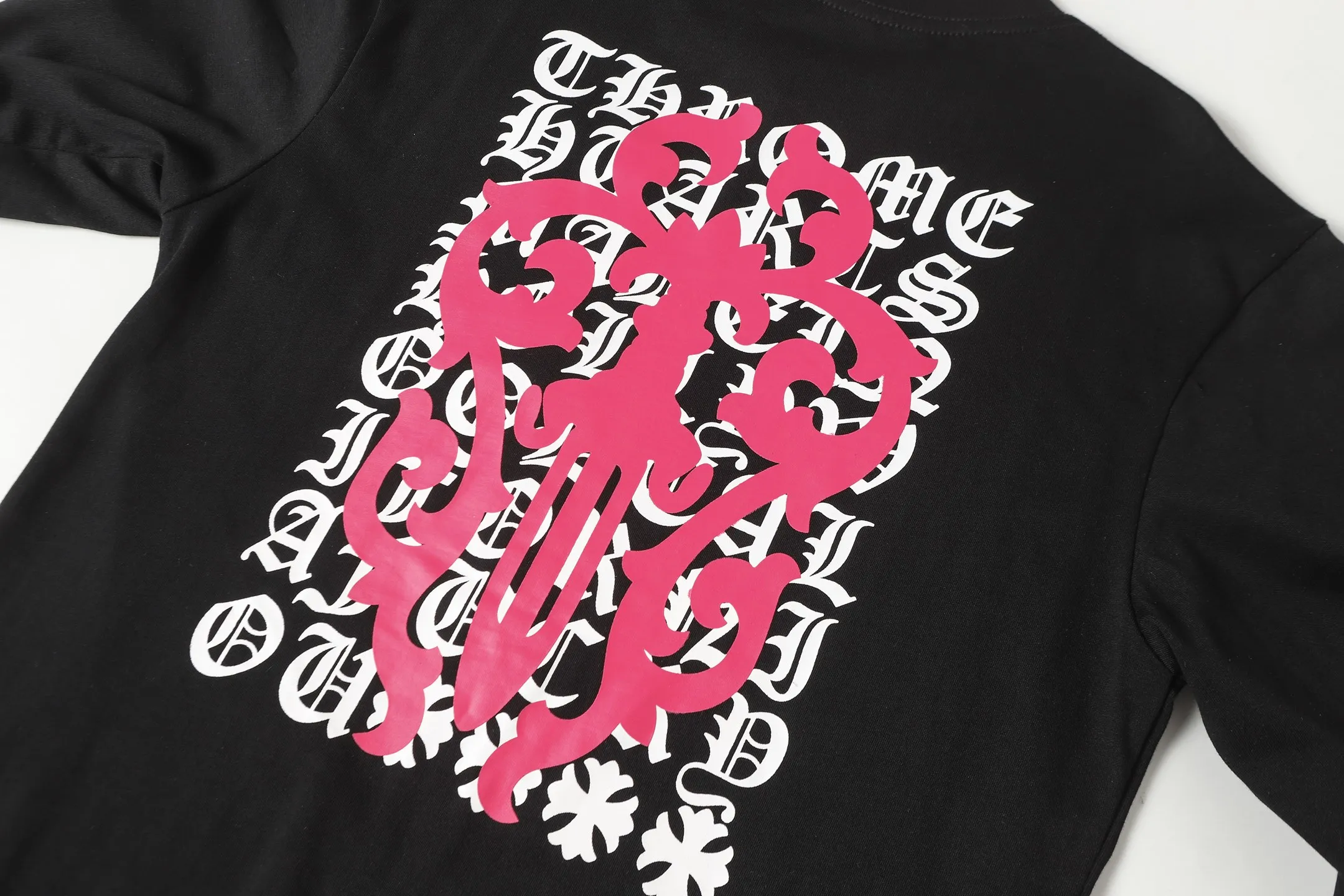 P160 Cross-border model. Those who pursue quality, please do not place an order. -Chrome Hearts/Chrome Hearts Sanskrit color printed popular long-sleeved T-shirt -High weight, high density and high quality. The wool is soft, delicate and skin-friendly. It feels soft and silky. It has excellent warmth and skin-friendly properties.